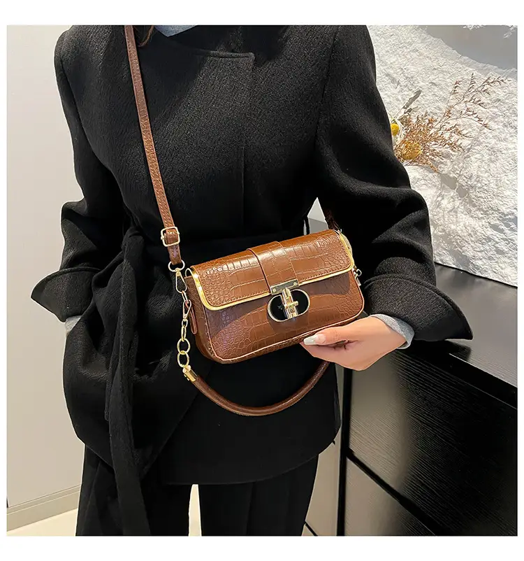 White Korean Style Women's Shoulder Bag with Gold Chain — feature 15