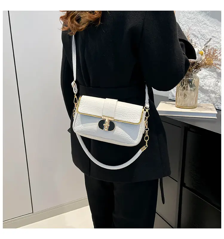 White Korean Style Women's Shoulder Bag with Gold Chain — feature 19