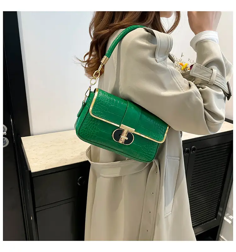 White Korean Style Women's Shoulder Bag with Gold Chain — feature 29