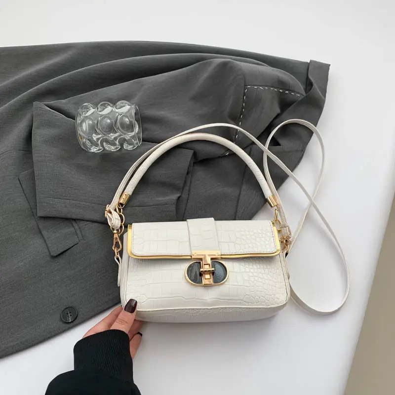 White Korean Style Women's Shoulder Bag with Gold Chain - Image 2