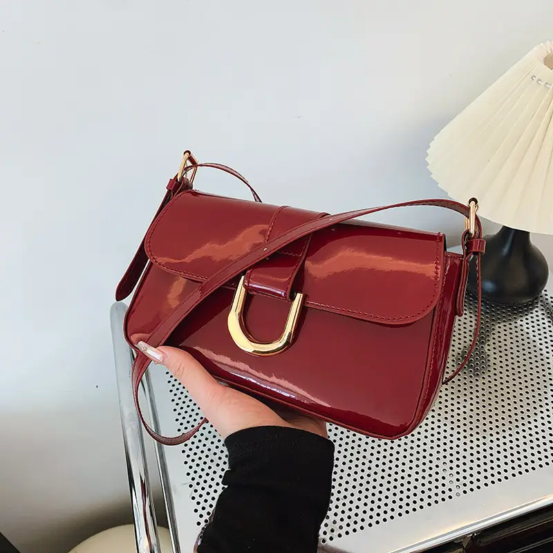 Black High-End Shoulder Crossbody Bag with Gold Clasp - Image 5