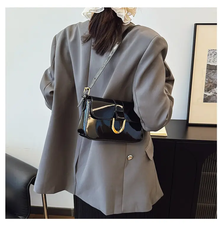 Black High-End Shoulder Crossbody Bag with Gold Clasp — feature 13
