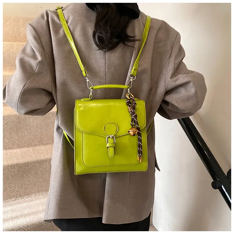 2025 New Fashion Oil Wax Leather Large Capacity Tote Bag — feature 11