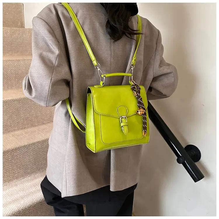 2025 New Fashion Oil Wax Leather Large Capacity Tote Bag — feature 12
