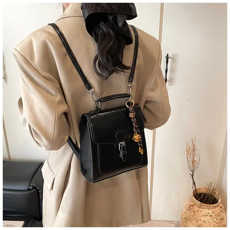 2025 New Fashion Oil Wax Leather Large Capacity Tote Bag — feature 16