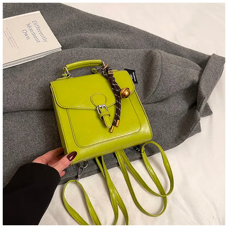 2025 New Fashion Oil Wax Leather Large Capacity Tote Bag — feature 19