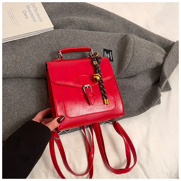 2025 New Fashion Oil Wax Leather Large Capacity Tote Bag — feature 21