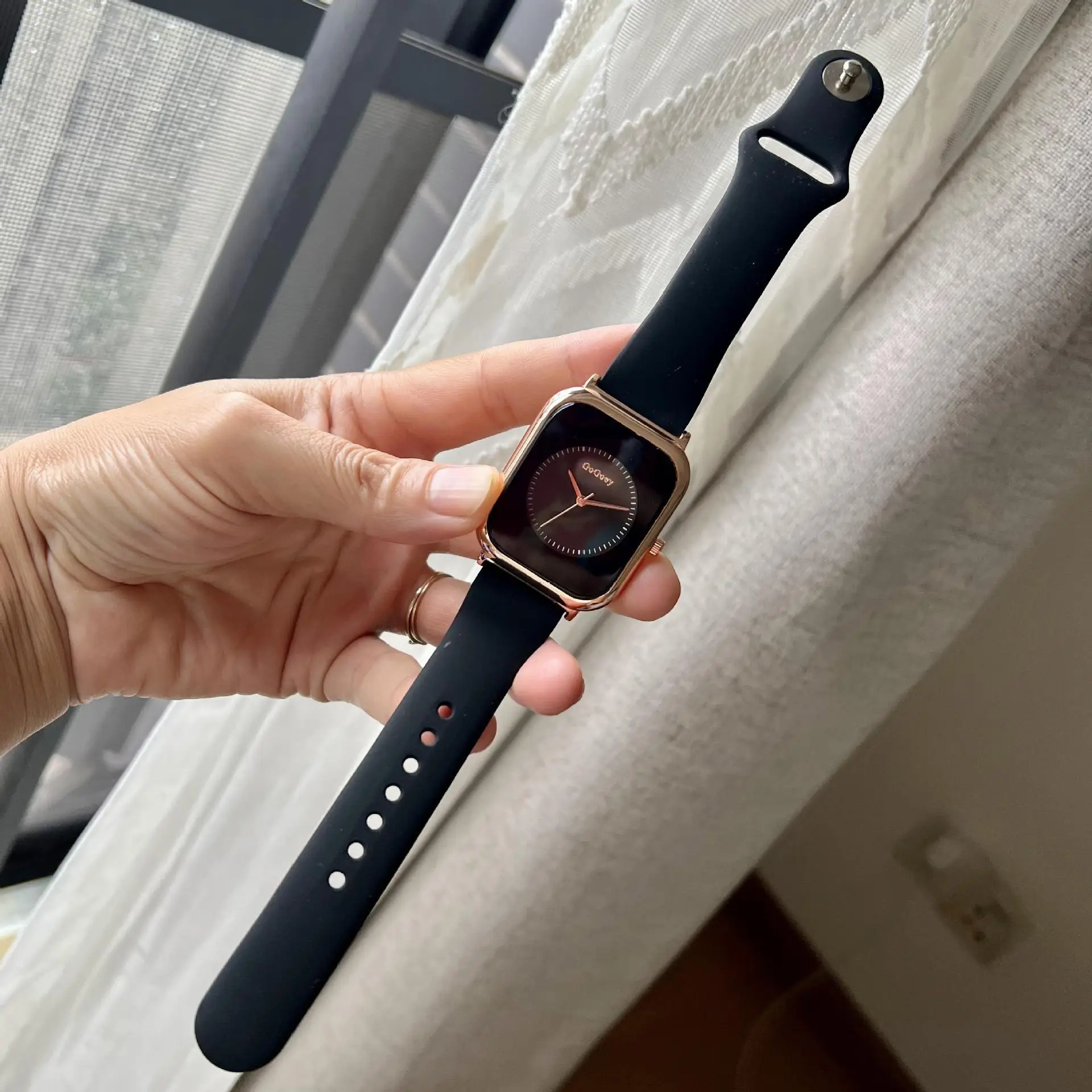 Women's Square Watch Maroon Belt Casual New Style - Image 2