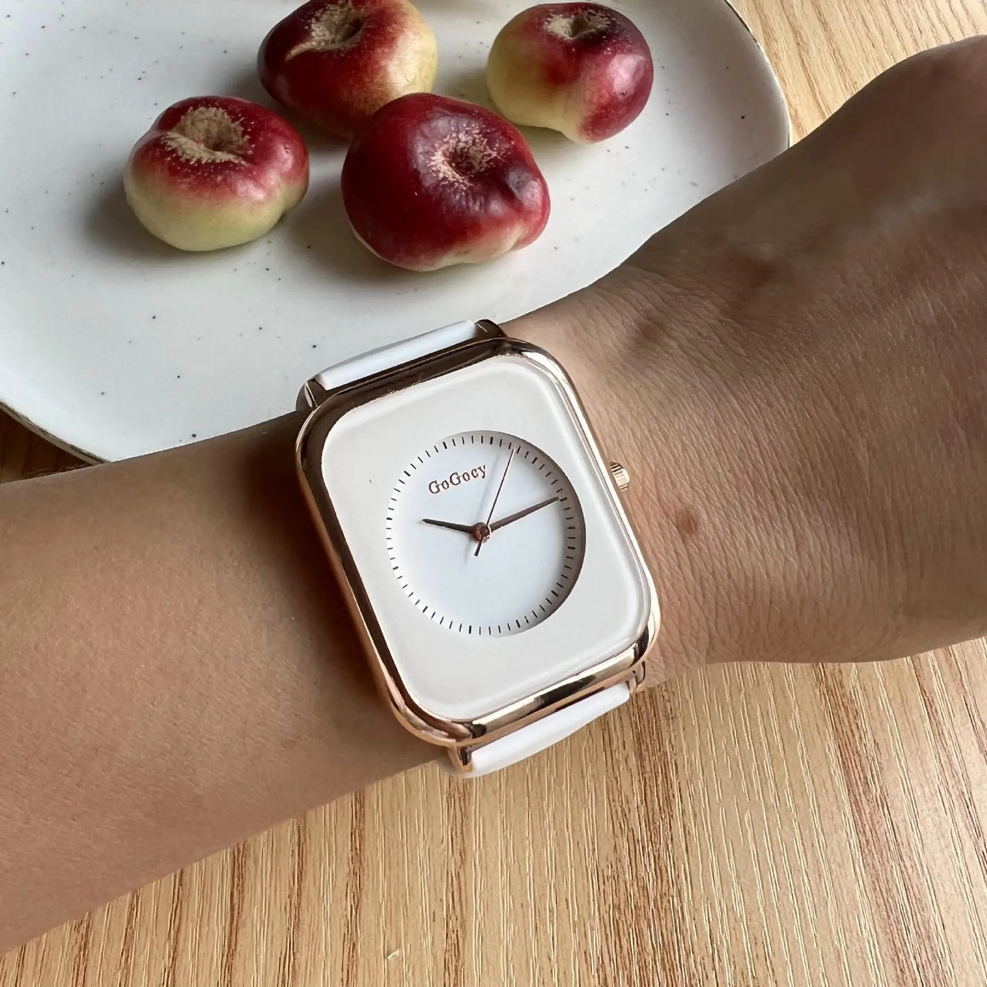 Women's Square Watch Maroon Belt Casual New Style - Image 5