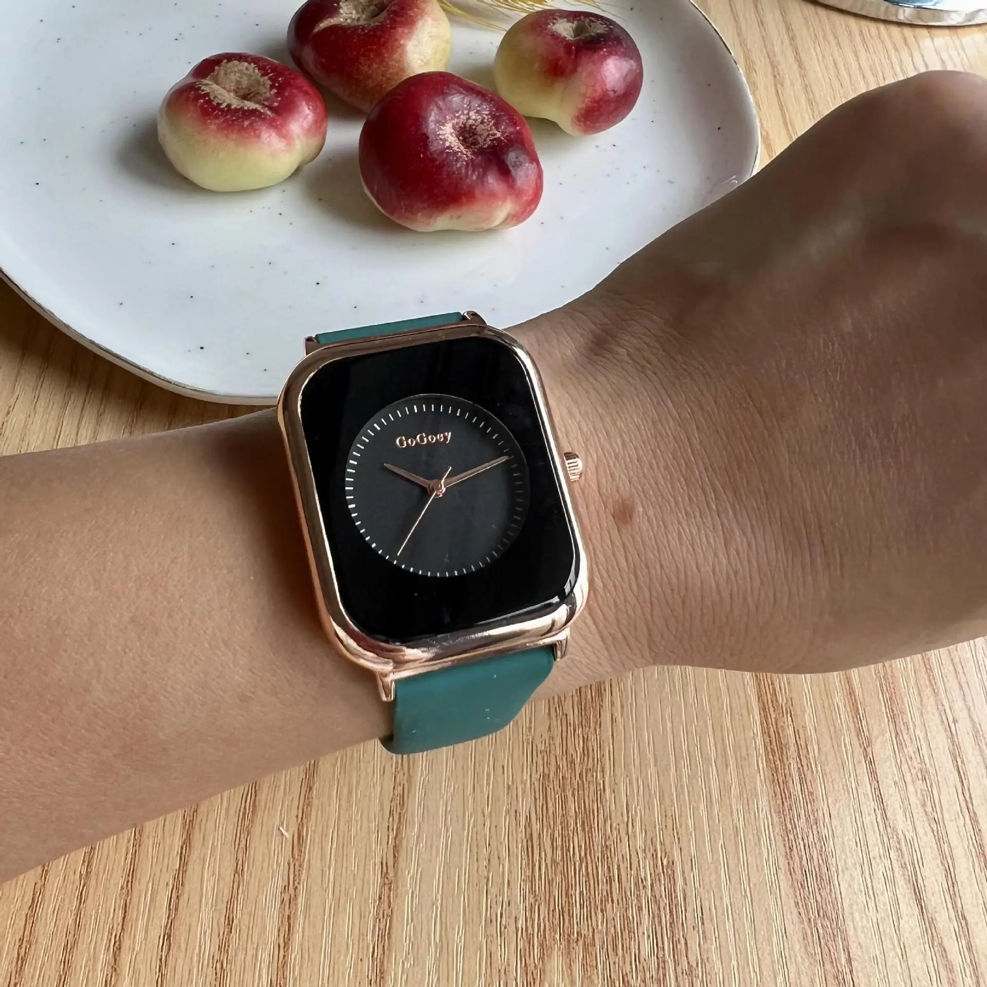 Women's Square Watch Maroon Belt Casual New Style - Image 6