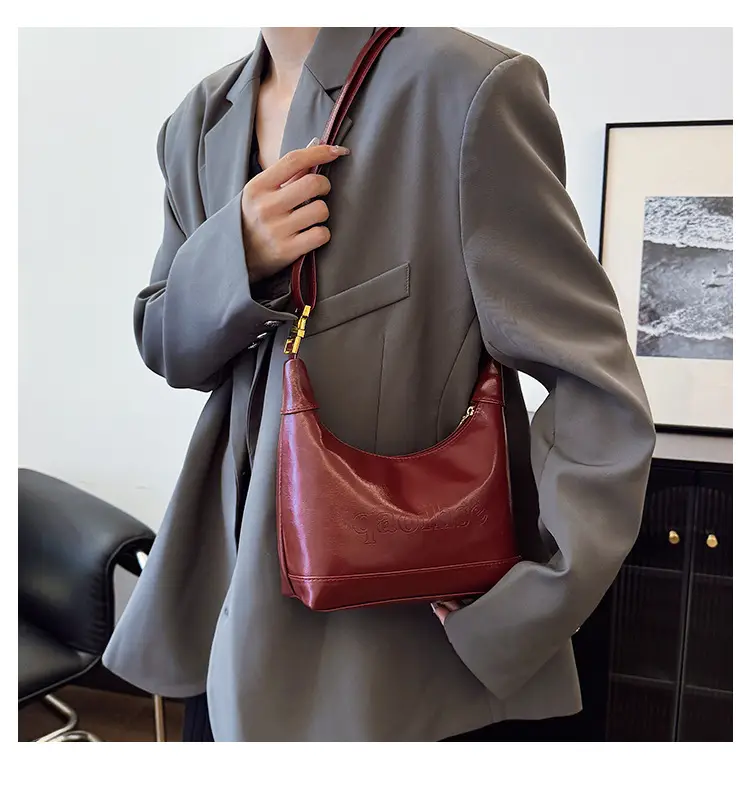 2025 Winter Black French Style Shoulder Bag — feature 13