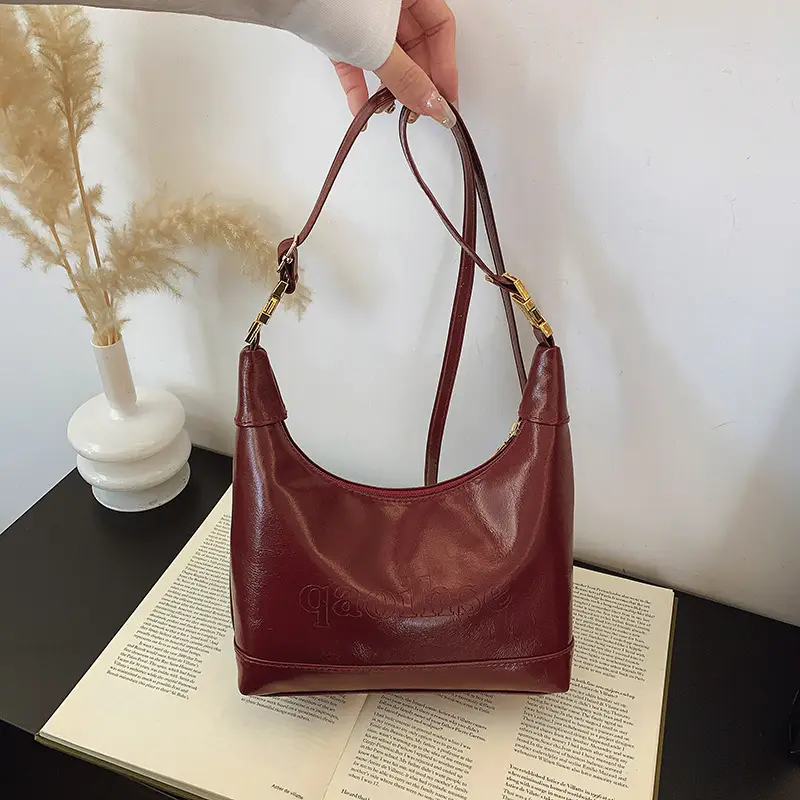 2025 Winter Black French Style Shoulder Bag - Image 2