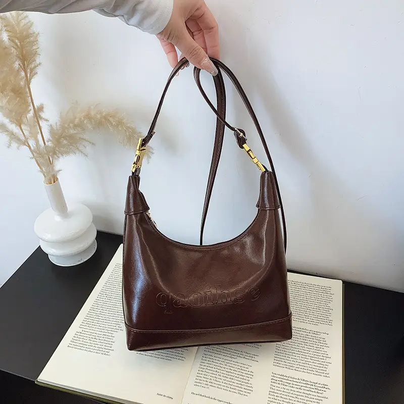 2025 Winter Black French Style Shoulder Bag - Image 3