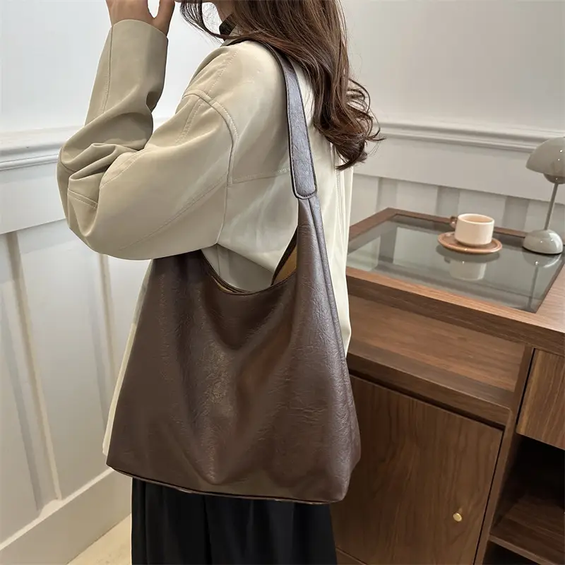 Brown Oil Leather Large Tote Bag for Women — feature 2