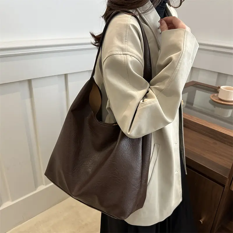 Brown Oil Leather Large Tote Bag for Women — feature 22