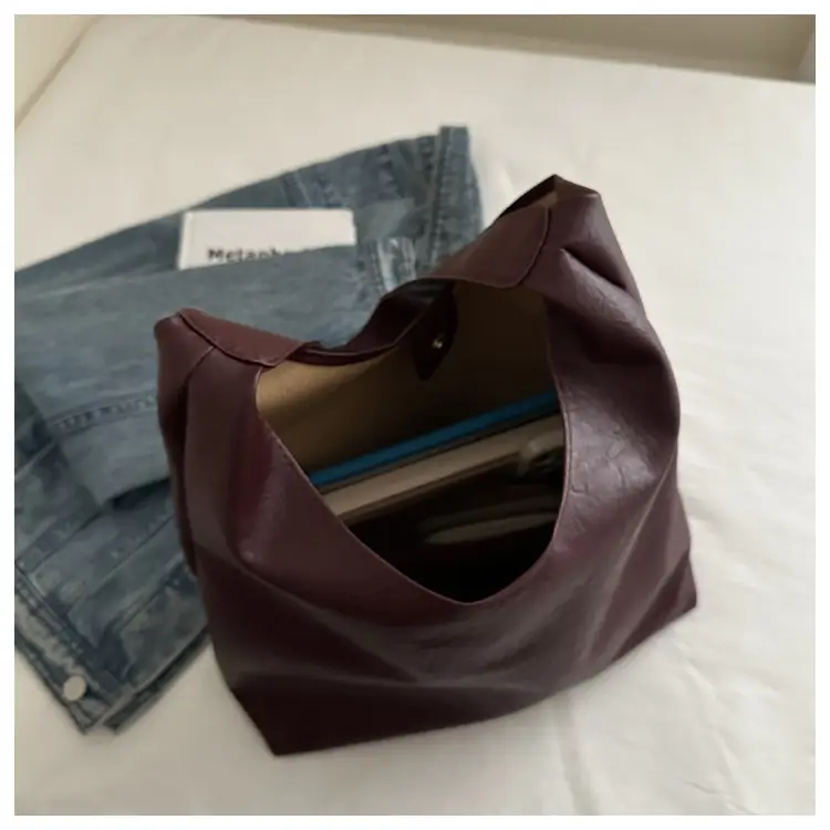 Brown Oil Leather Large Tote Bag for Women — feature 4