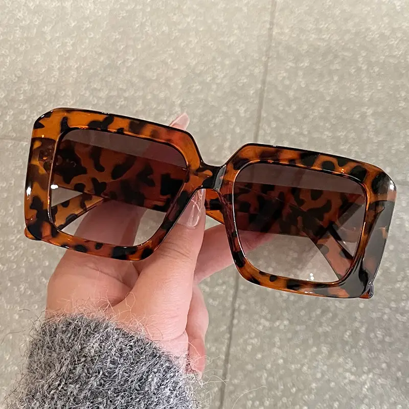 Square Sunglasses Black White Gray Large Frame Women — feature 10