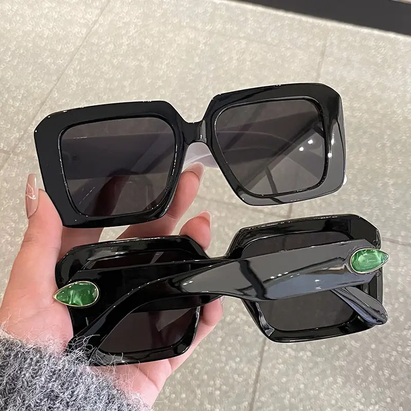 Square Sunglasses Black White Gray Large Frame Women — feature 2