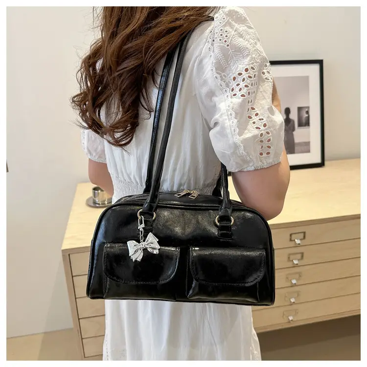 Green Leather Shoulder Bag with Butterfly Charm — feature 11