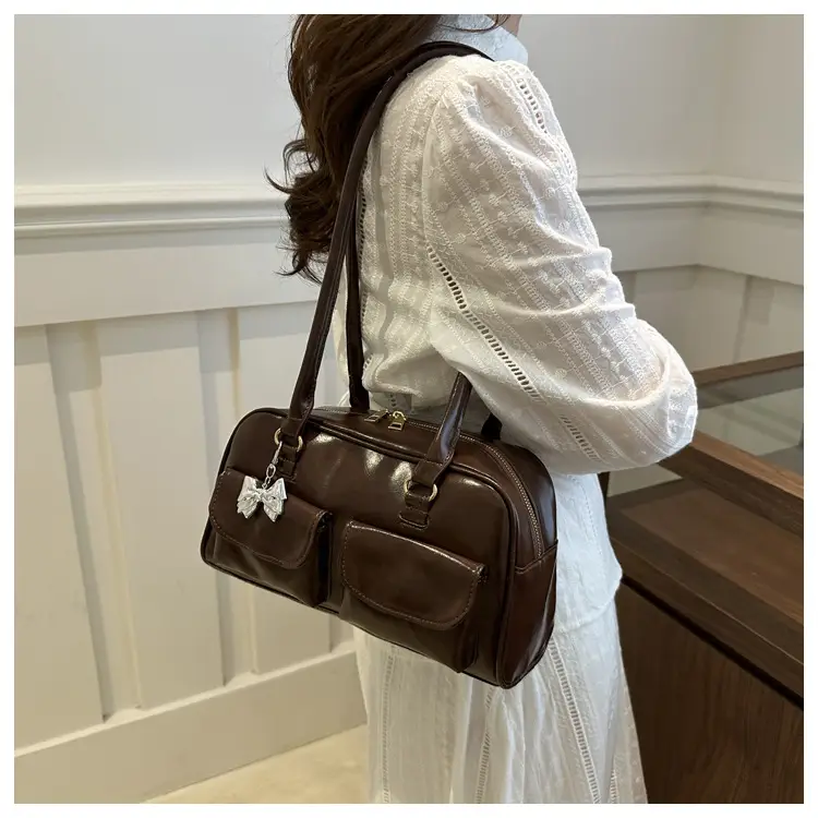 Green Leather Shoulder Bag with Butterfly Charm — feature 14