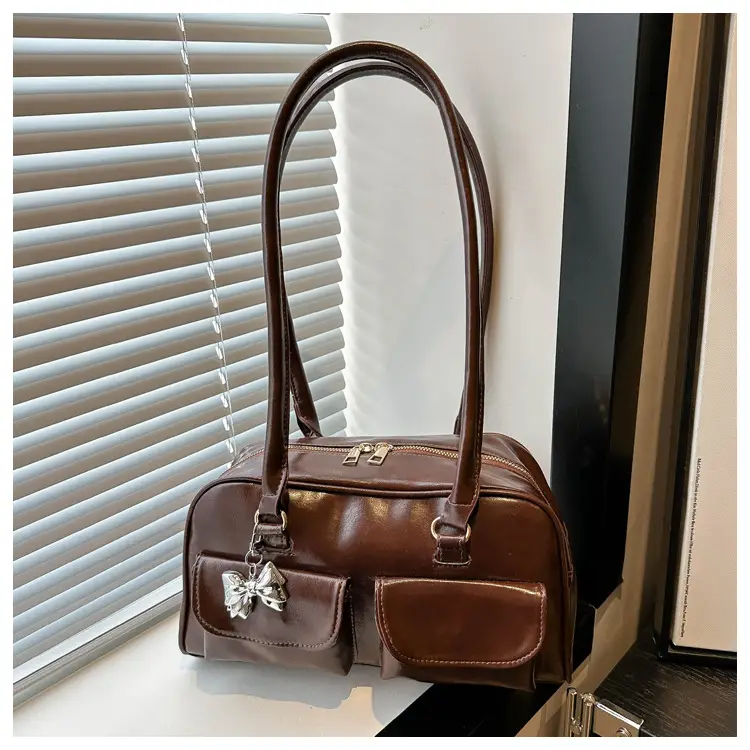 Green Leather Shoulder Bag with Butterfly Charm — feature 18