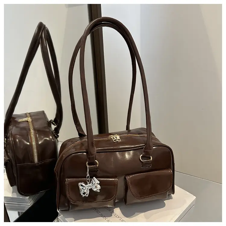 Green Leather Shoulder Bag with Butterfly Charm - Image 4