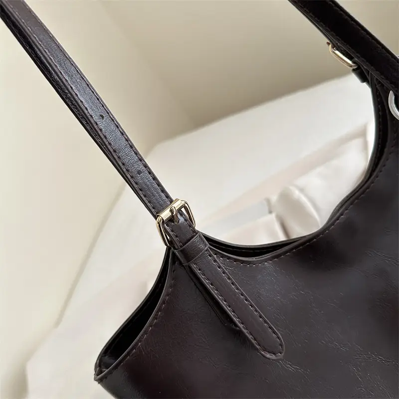 Vintage Black Leather Tote Bag for Women Large Capacity - Image 7