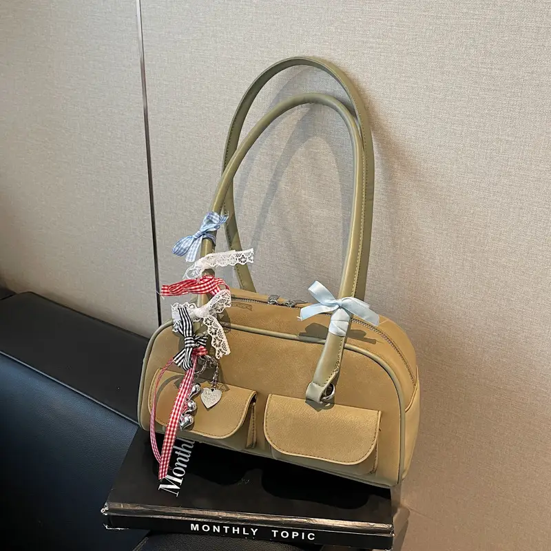 Women's Pink Retro Shoulder Bag with Crystal Tassel - Image 4