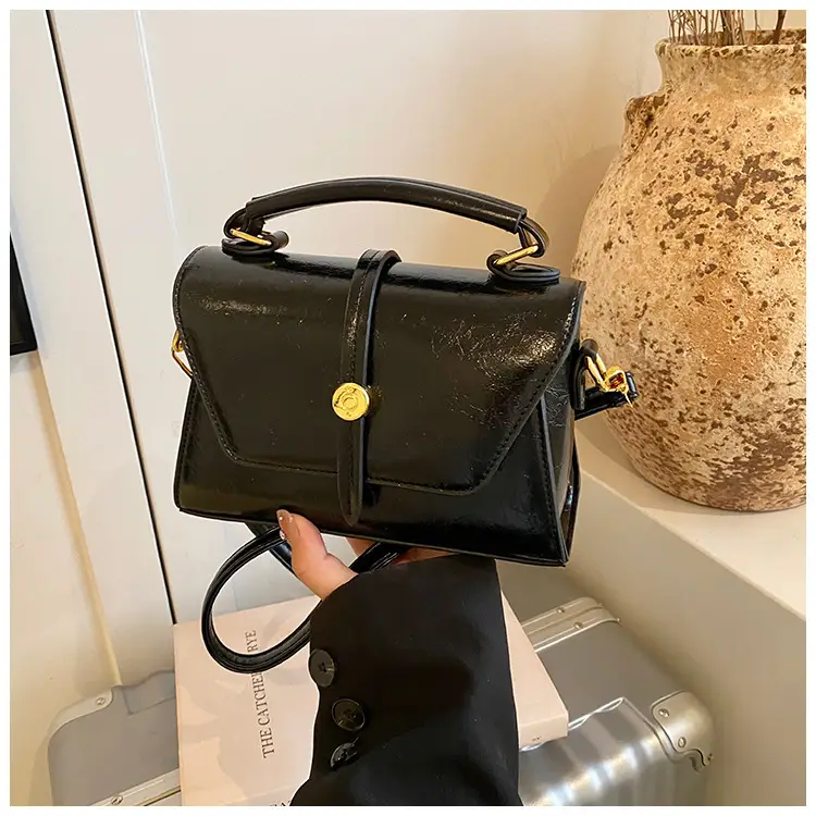 White Korean Style Shoulder Bag for Women 2025 — feature 14