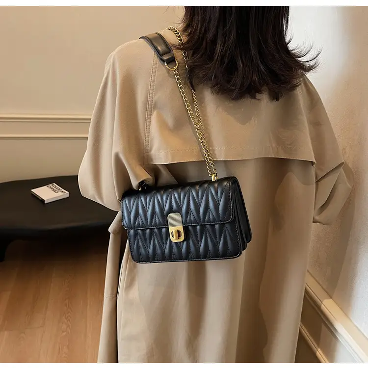 Korean Style Quilted Shoulder Bag Brown 2026 — feature 10