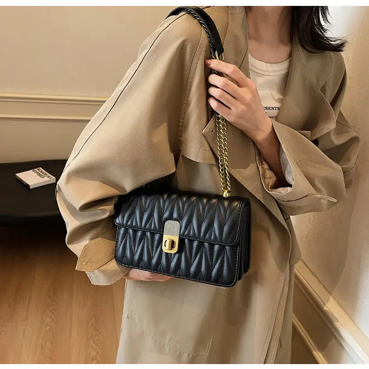 Korean Style Quilted Shoulder Bag Brown 2026 — feature 11