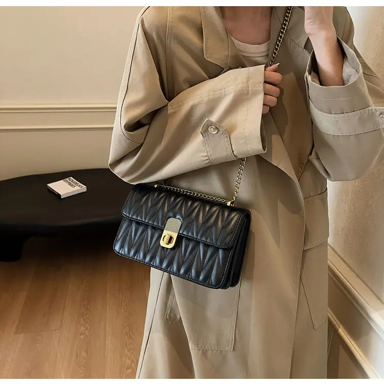 Korean Style Quilted Shoulder Bag Brown 2026 — feature 9