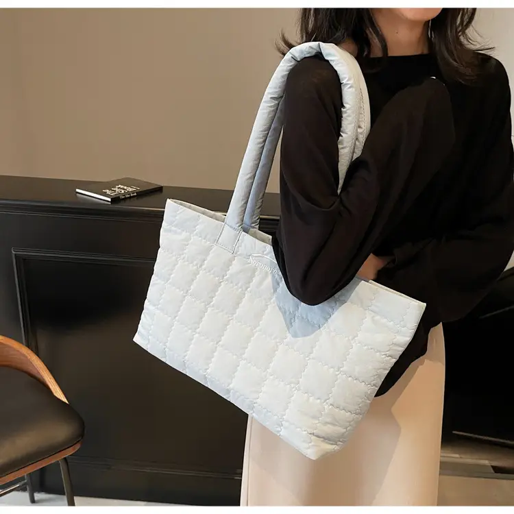 Black Rhombic Crossbody Bag Women Large Capacity 2025 — feature 13