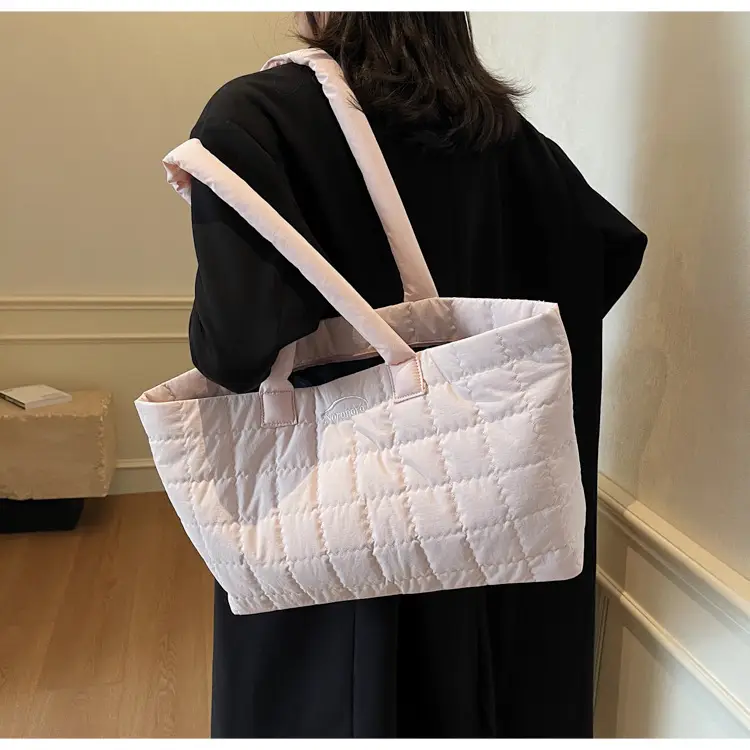 Black Rhombic Crossbody Bag Women Large Capacity 2025 — feature 16