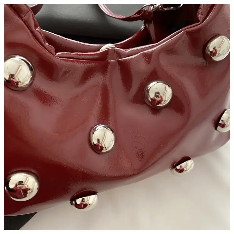 Women's Rivet Leather Shoulder Bag Cream Large Capacity — feature 10