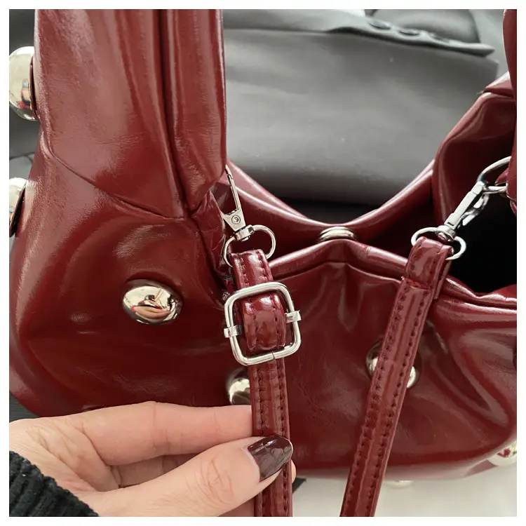 Women's Rivet Leather Shoulder Bag Cream Large Capacity — feature 13