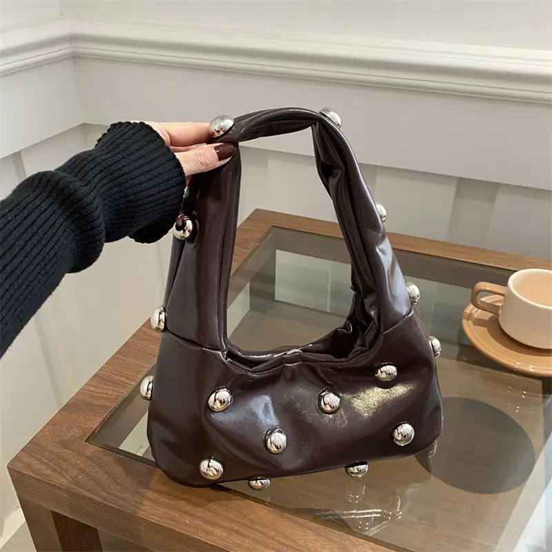 Women's Rivet Leather Shoulder Bag Cream Large Capacity — feature 18