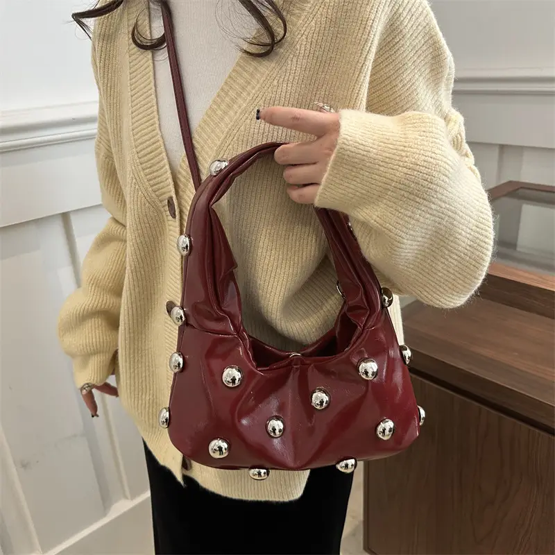 Women's Rivet Leather Shoulder Bag Cream Large Capacity — feature 25
