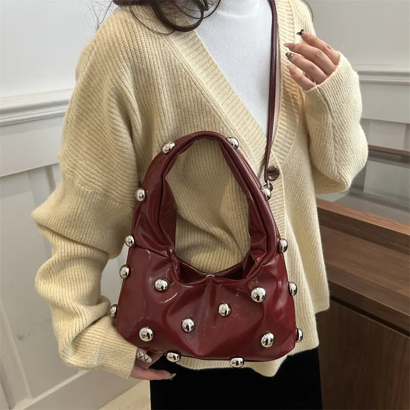 Women's Rivet Leather Shoulder Bag Cream Large Capacity — feature 26
