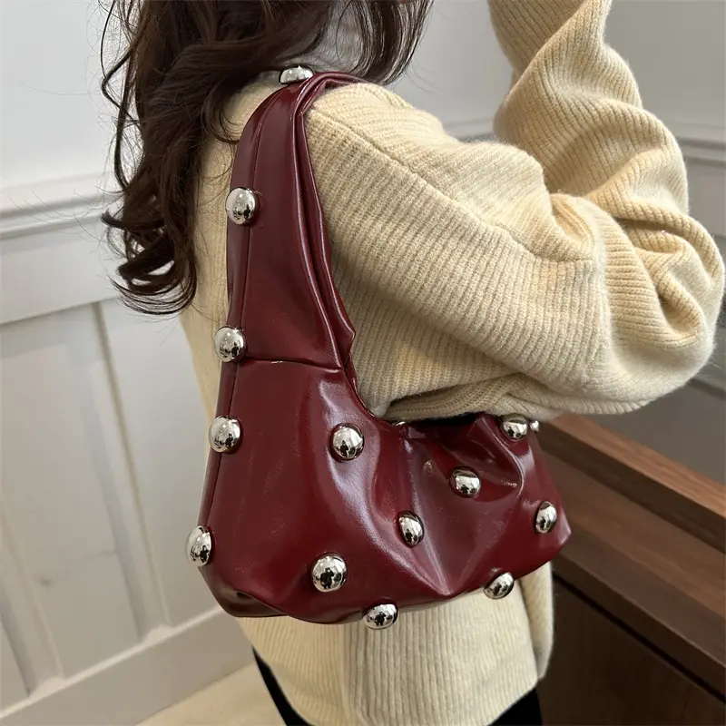 Women's Rivet Leather Shoulder Bag Cream Large Capacity — feature 27