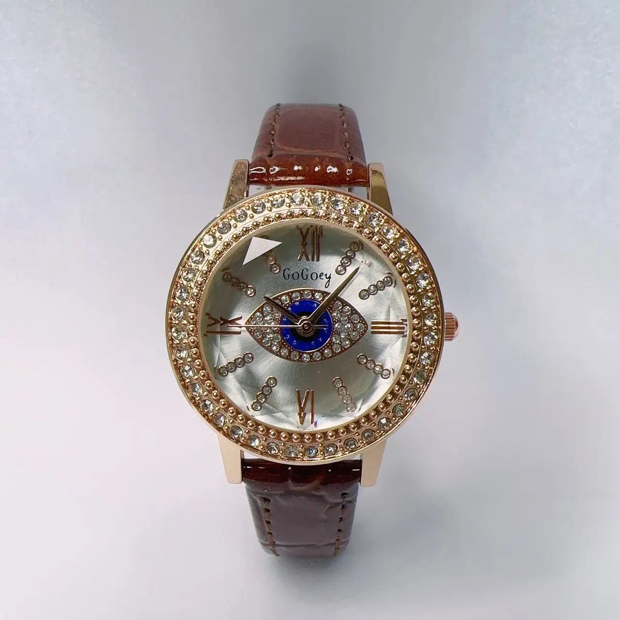 Luxury Women's Watch with Ruby Center & Crystal Ring — feature 6