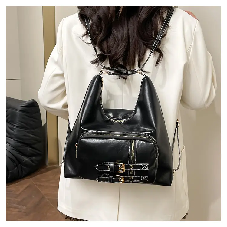 Women's Large Capacity Leather Tote Bag Brown Gold Clasp — feature 16