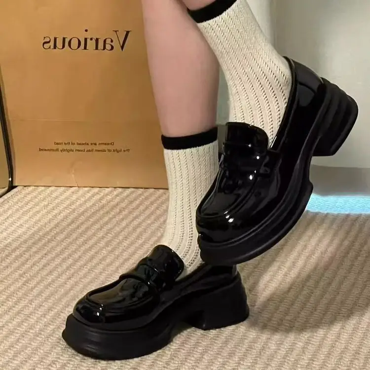 Black Coarse Heeled Leather Shoes Women's British 2025 — feature 1