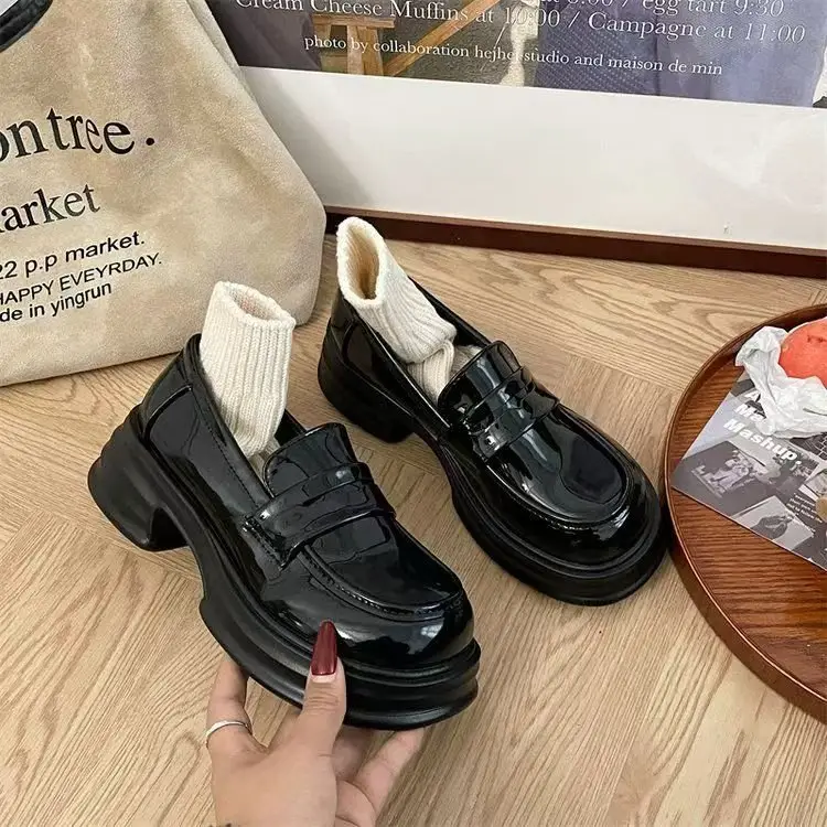 Black Coarse Heeled Leather Shoes Women's British 2025 — feature 5