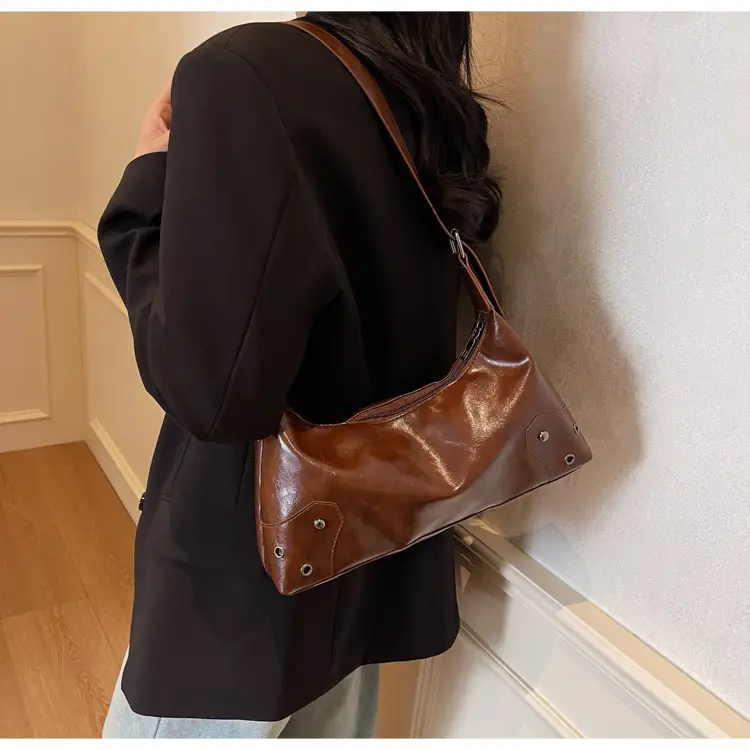 Black Vintage Shoulder Bag for Women 2025 Autumn Winter — feature 10