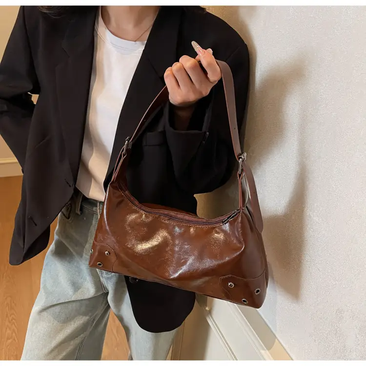 Black Vintage Shoulder Bag for Women 2025 Autumn Winter — feature 12