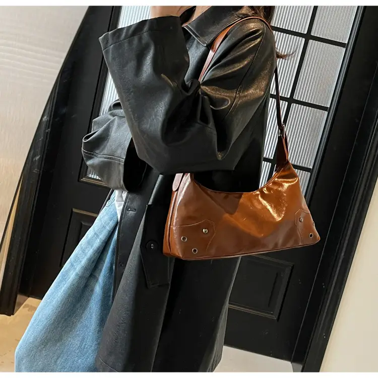 Black Vintage Shoulder Bag for Women 2025 Autumn Winter — feature 16
