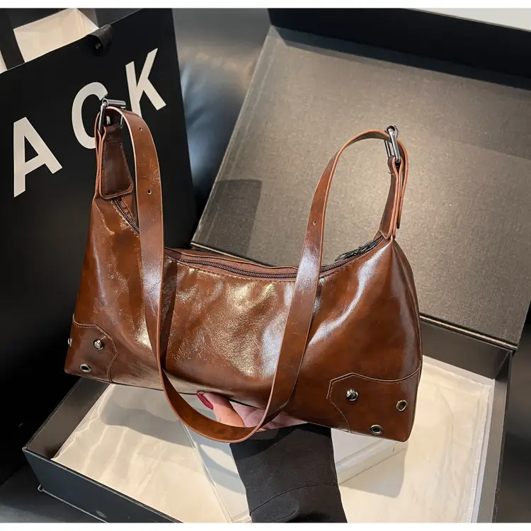 Black Vintage Shoulder Bag for Women 2025 Autumn Winter — feature 21