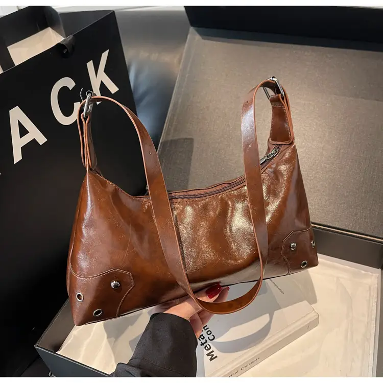 Black Vintage Shoulder Bag for Women 2025 Autumn Winter — feature 22