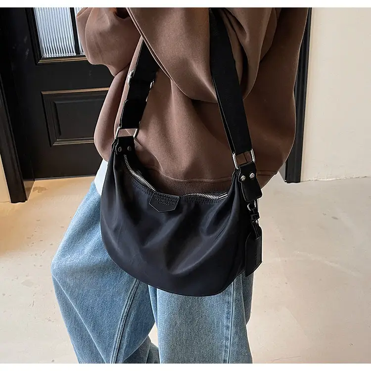 Black Korean Style Shoulder Bag 2025 New Arrival — feature 15